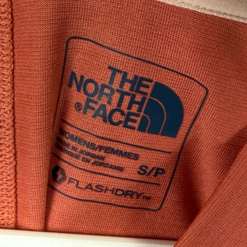 The North Face Flash Dry Shirt Women's Size S Salmon Stretch V Neck Short Sleeve - Picture 4 of 4